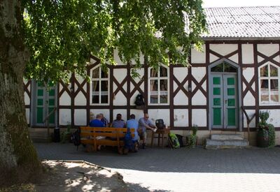 Bierwanderer bei der Rast
